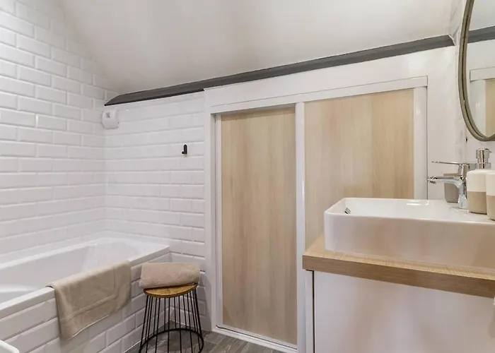 Chaumiere Renovee Avec Jardin Clos, Proche De Guerande Et Des Plages, Ideale Pour Familles - Fr-1-306-860 생 리파르드